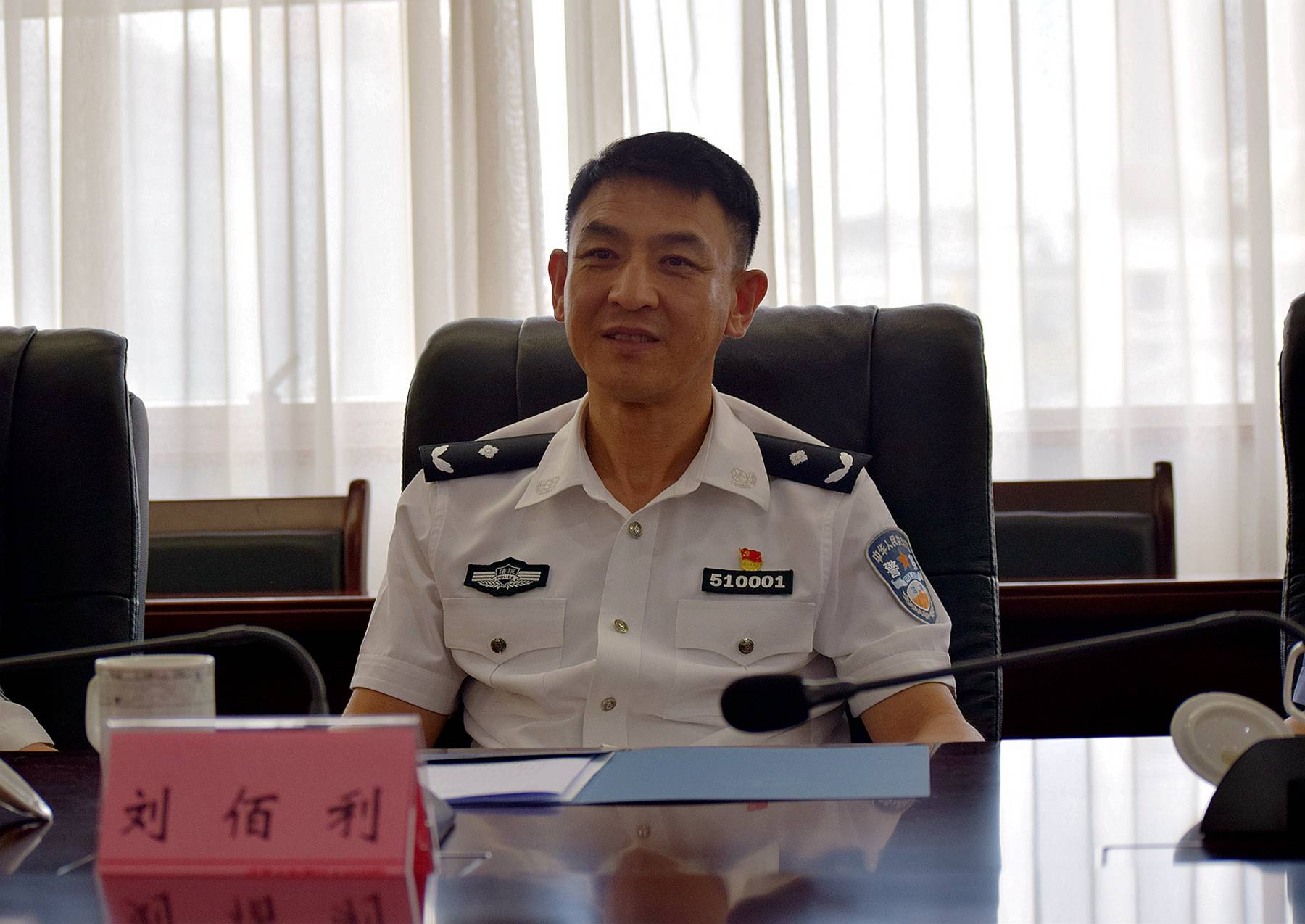 刘佰利总队长听取汇报后,对新都法院法警队伍及"六专