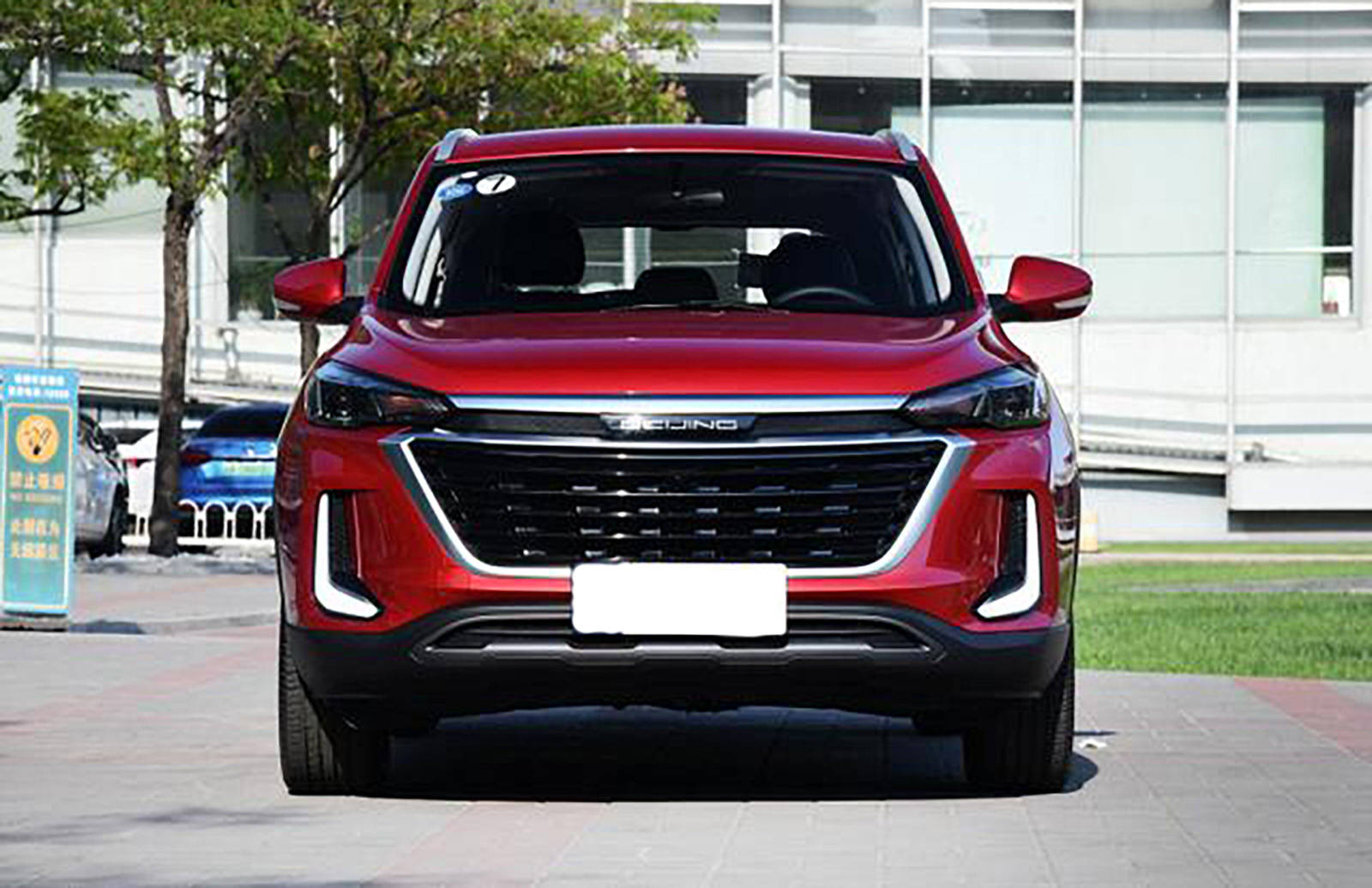 外观烫手 入门级小型suv Beijing 智达x3 标配