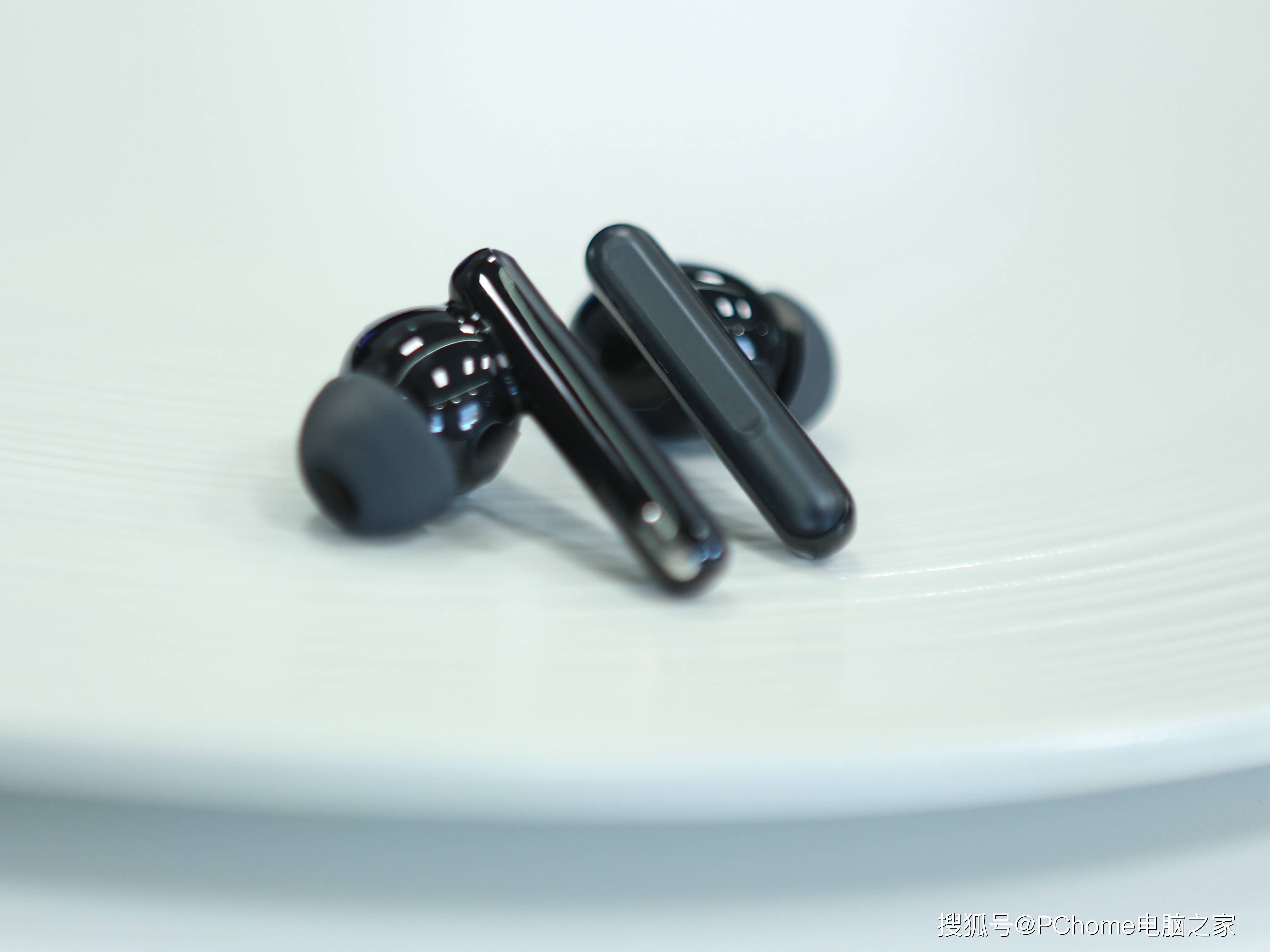 声音|OPPO Enco Free2体验：42dB降噪深度，无短板的降噪耳机