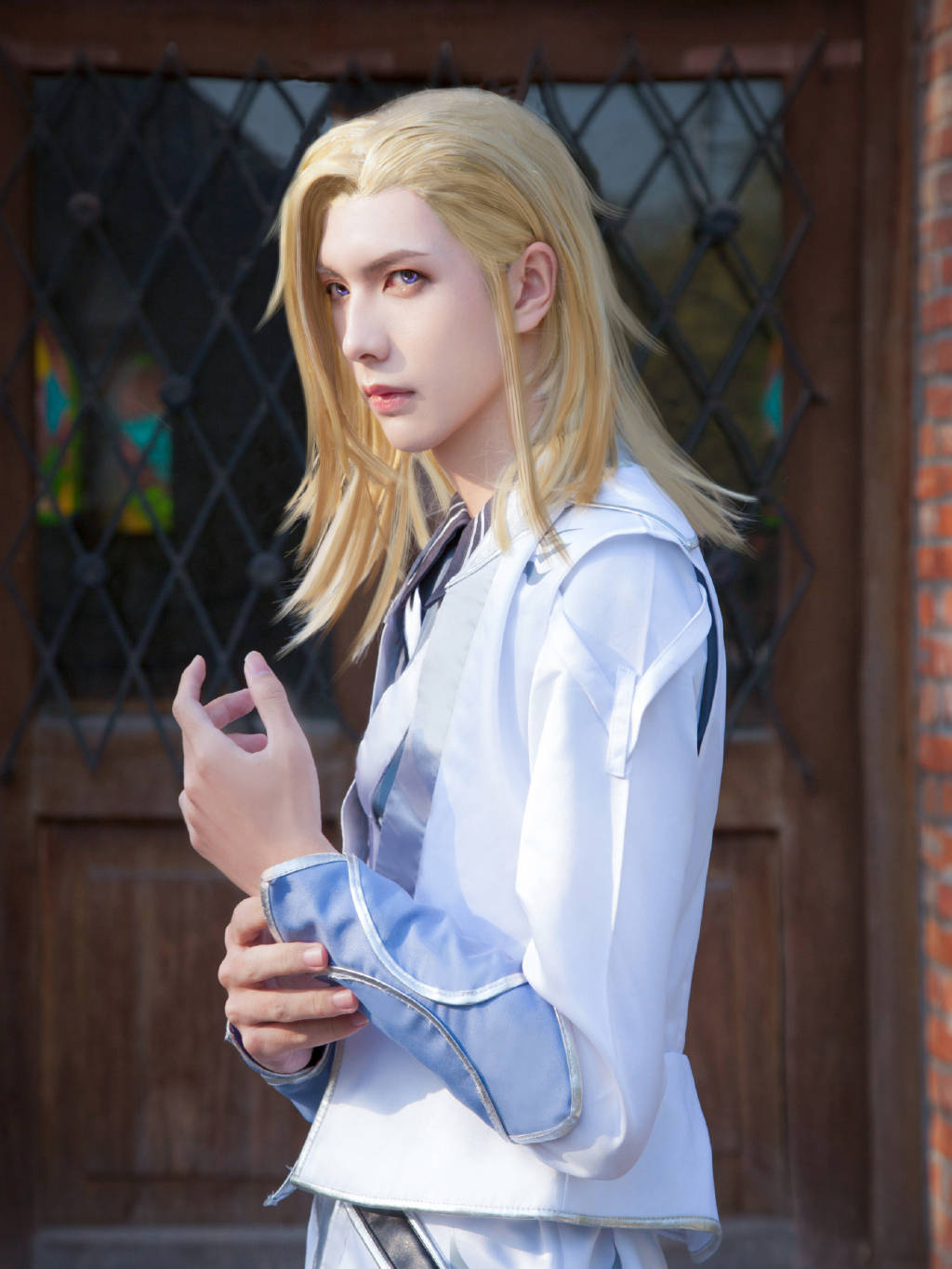 原创史莱克七怪男神cos戴沐白侧颜绝了奥斯卡让人眼前一亮