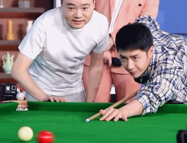 王一博打台球太专业