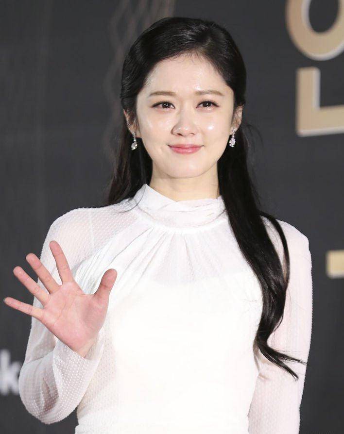 39岁张娜拉童颜外表身材犹如少女模样,到底是有什么保养秘诀呢?