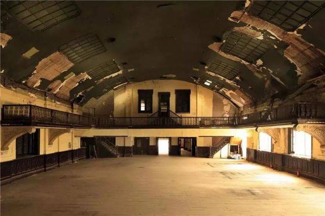 ��㡽���:������200��ǰ�ʹ��ڵı������Ƶ�