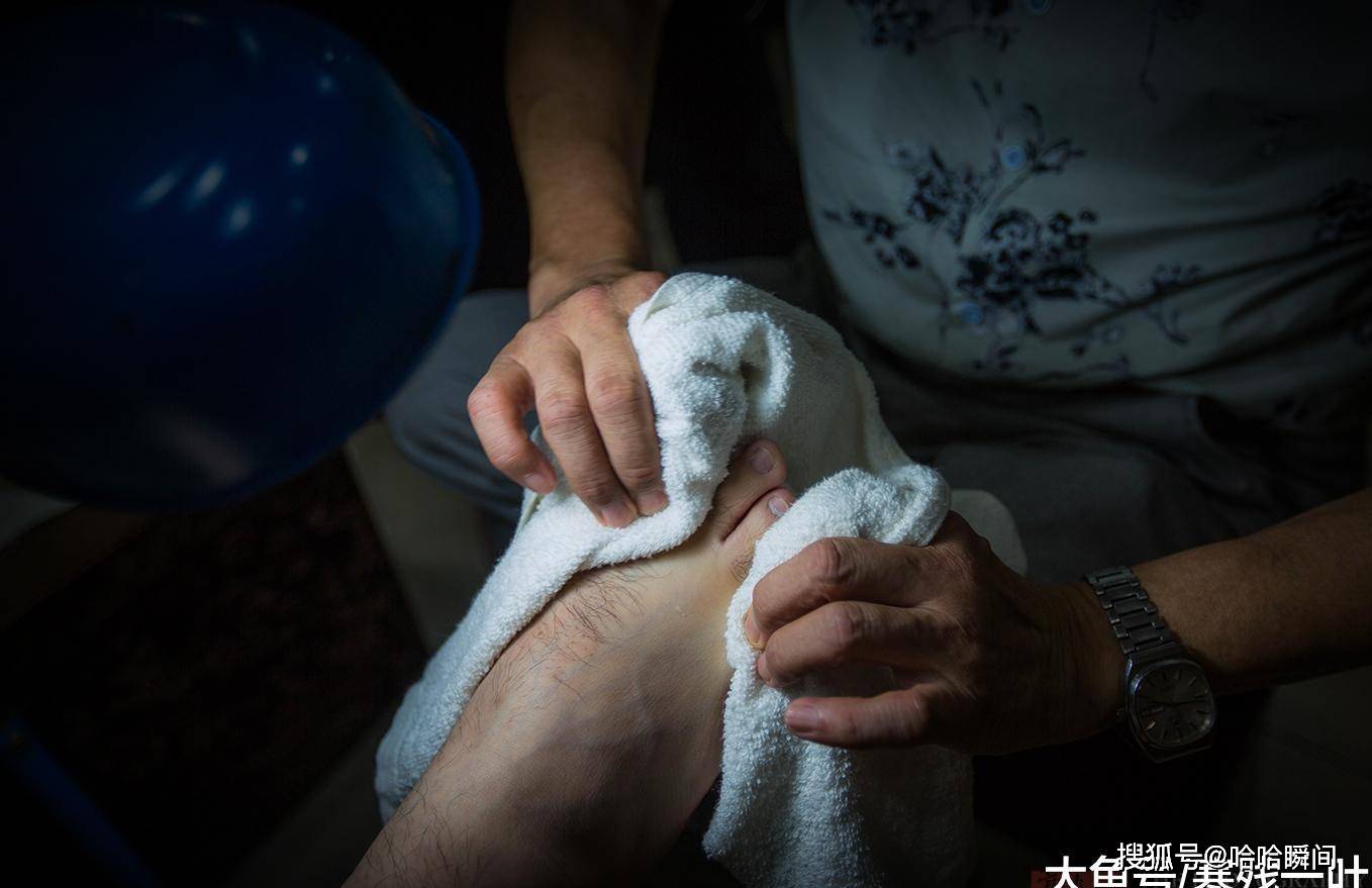 他被誉为扬州修脚"第一刀",从艺60年,用一生诠释着匠人精神