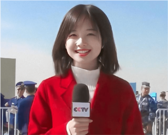 梦境中的温柔邂逅，梦见抱着漂亮女婴，她的笑靥如花