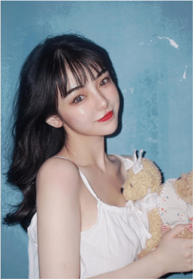 原创网红参半miao抢摄影师未婚夫被问为何当小三坦言能被抢走的爱人不