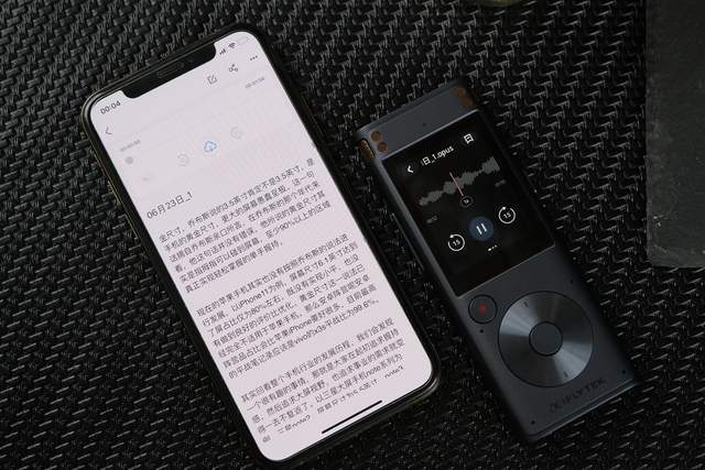 永久免费翻译功能录音笔 c42f03e797d94e138bc1c588d7741d7f.jpeg