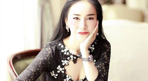 颜值女王 1f7f715ab1594acfb69f67bc6938f862.jpeg