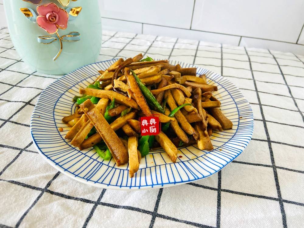 青椒炒臭干,吃过都说好吃,下饭家常菜