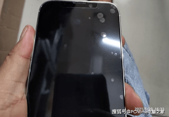 苹果|苹果iPhone 13系列机模曝光：相机模组有变化