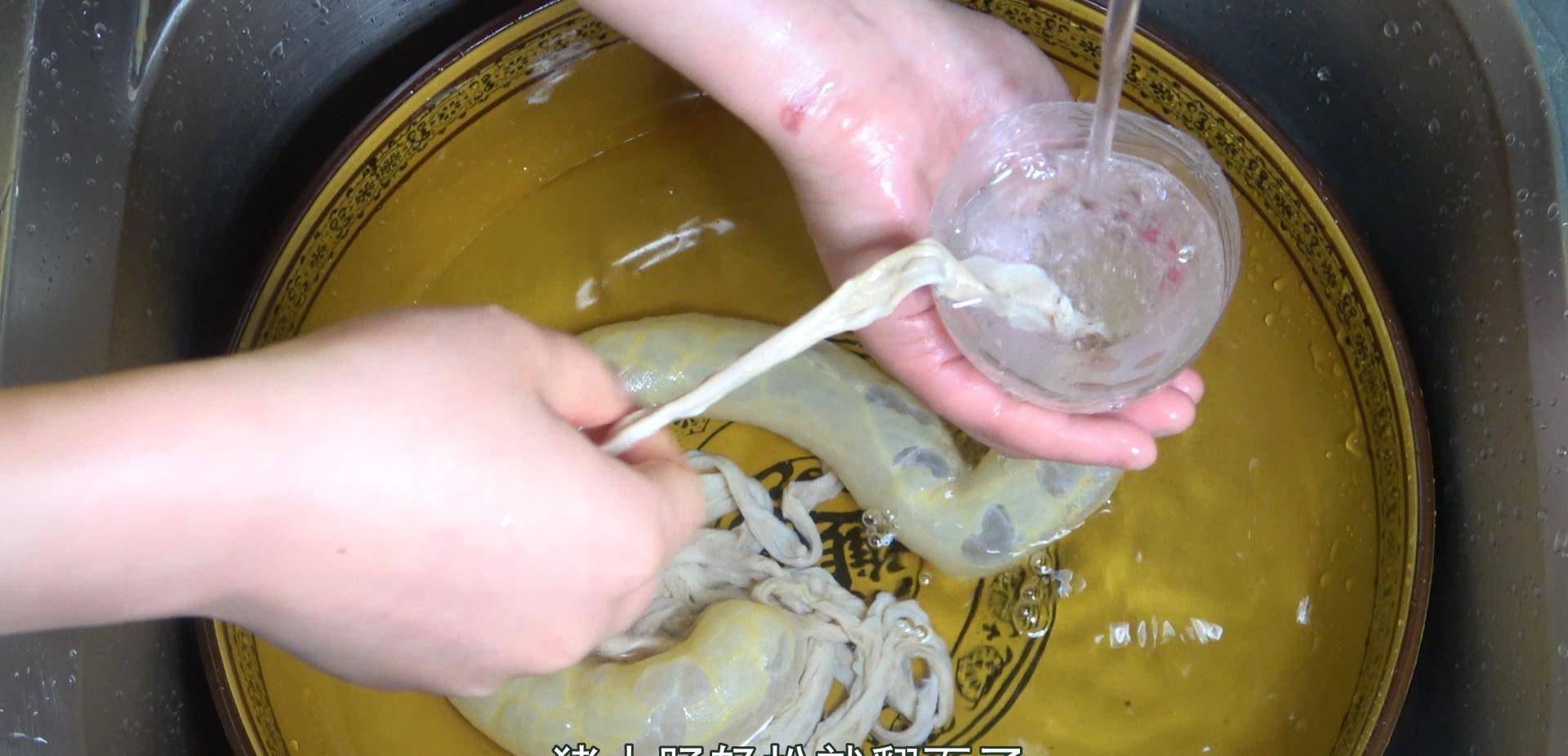 怎么翻猪肠子 5e2c7a26c2284c80bd32c565ab80b5a0.jpeg