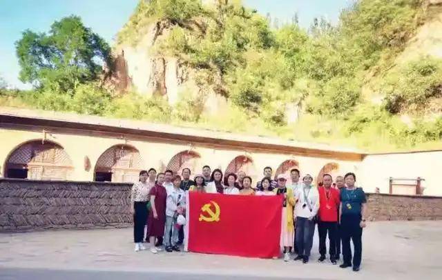baeb3f5ad1b243bc85f8d5ea755fcf57.jpeg