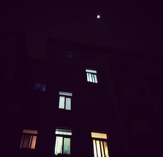 因为|38岁宝妈独自带孩子，猝死家中3天被发现了，孩子在一旁吃零食