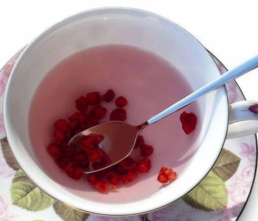 因为|乙肝患者，日常饮食要多注意，建议“少吃2白，多饮2水”