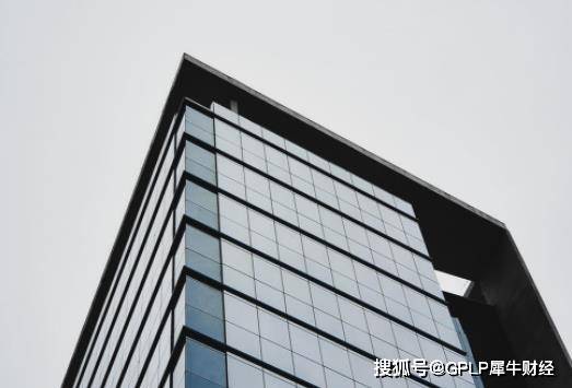 小沈龙快手直播销售保险翻车 泰康保险为保单“