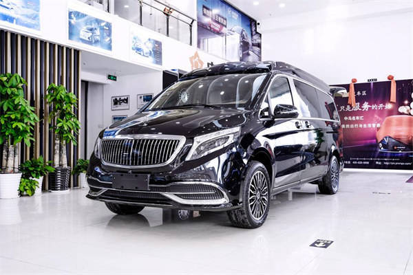 奔驰v260l锦绣河山意大利进口麂皮绒包覆车顶贵气精英车身外观