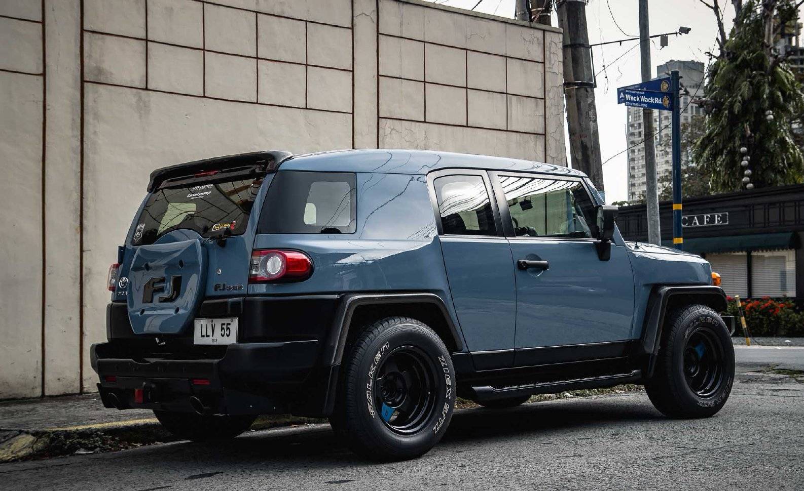 越野的屋脊丰田fj酷路泽改装hks机械增压从没让人失望过