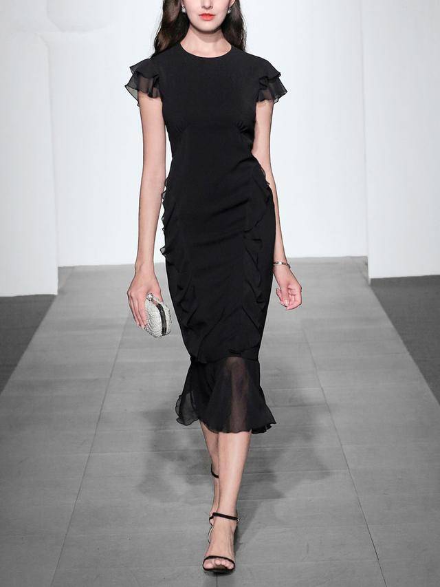 时尚欧美女装供应 737f39f2f61a4b54903b7c6182e4795f.jpeg