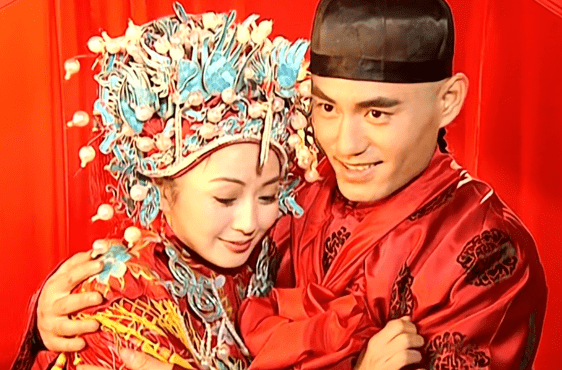 含香和蒙丹婚后真幸福吗?看看含香对小燕子说了什么!真心酸_韩翔