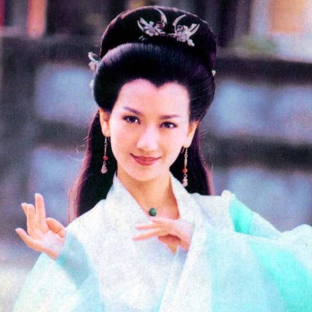 白蛇传说在过去的两年里,赵雅芝主要参加综艺节目和表演,把自己的生活