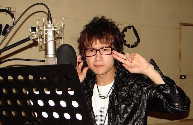 从娱圈顶流到被迫"消失",薛之谦"成"也女人,"败"也女人_高磊