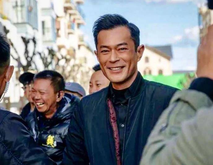 古天乐为什么要建那么多学校,背后的真相是受“高人”指点?