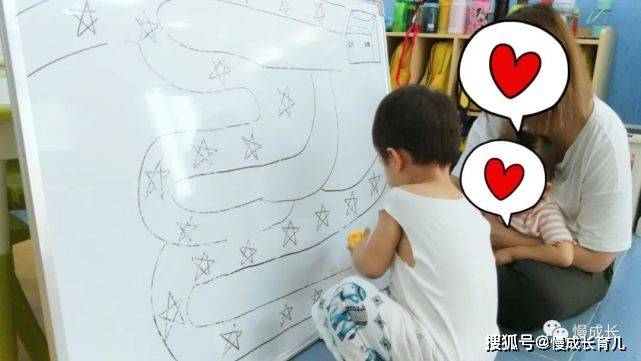 时间|2岁入托早不早？弟弟上了1年后，我有话想说……