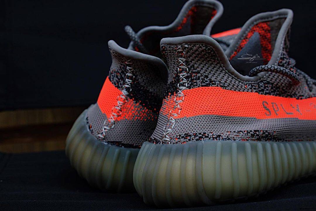 设计|最新实物释出！「灰橙满天星」Yeezy 350 V2 越品越上头