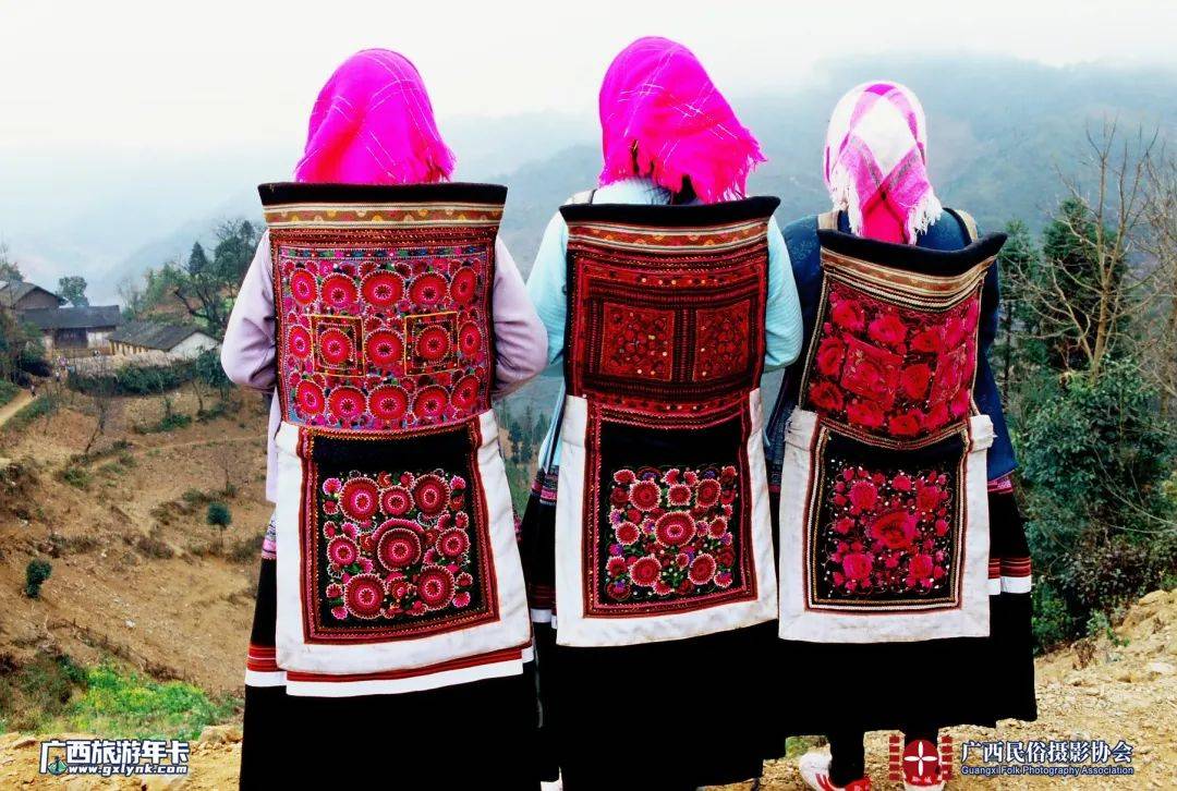 花一样的苗族30年跟拍隆林苗族民俗文化珍贵影像广西旅游年卡