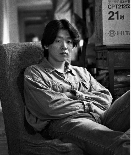 当年高声唱响《回到拉萨》的时候,郑钧其实根本就没去过拉萨