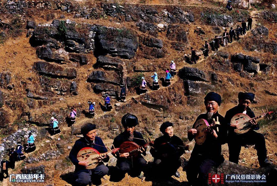 花一样的苗族30年跟拍隆林苗族民俗文化珍贵影像广西旅游年卡