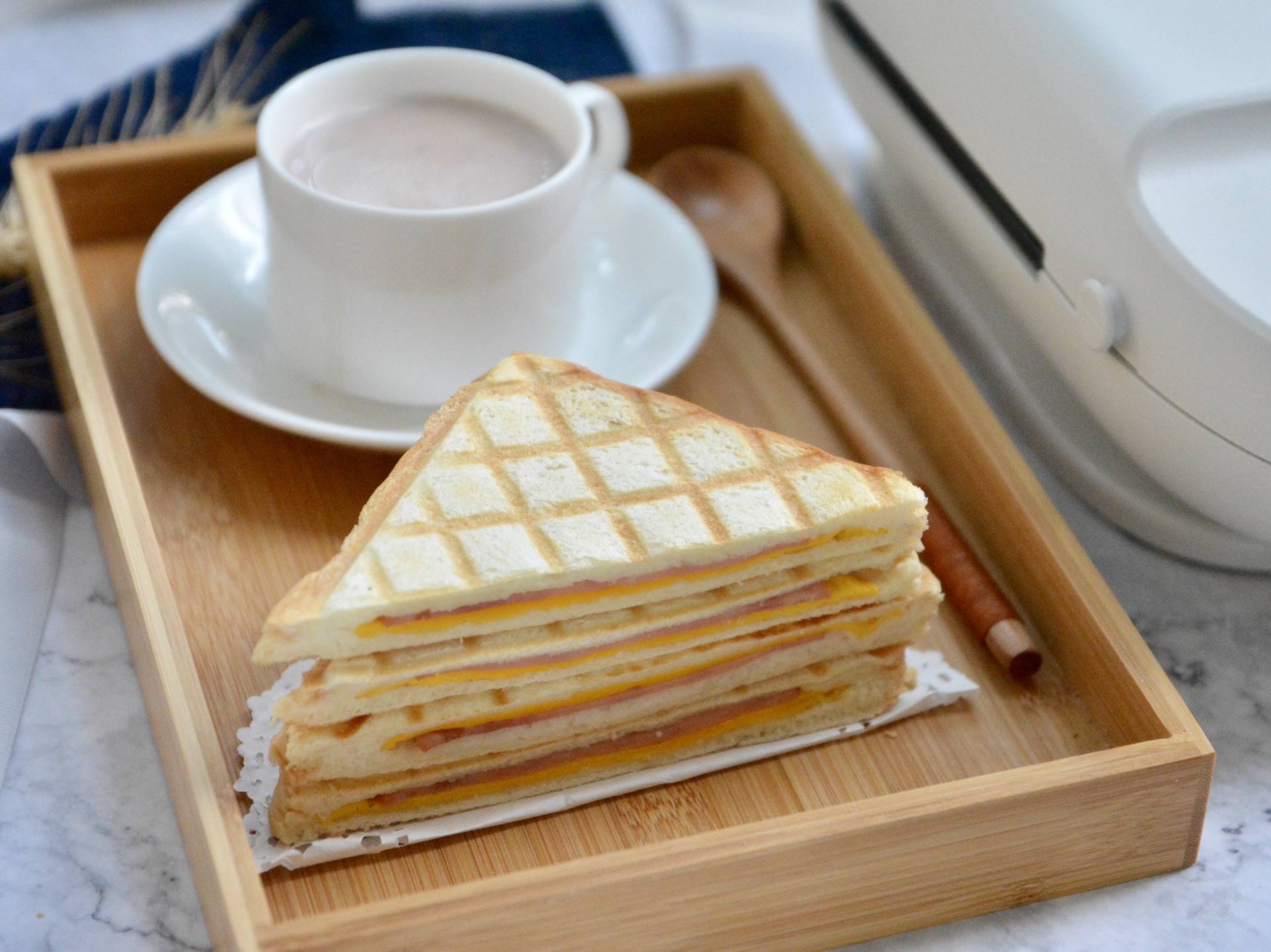 食材|早餐给家人准备个三明治，配上点牛奶，荤素搭配，营养丰富又健康