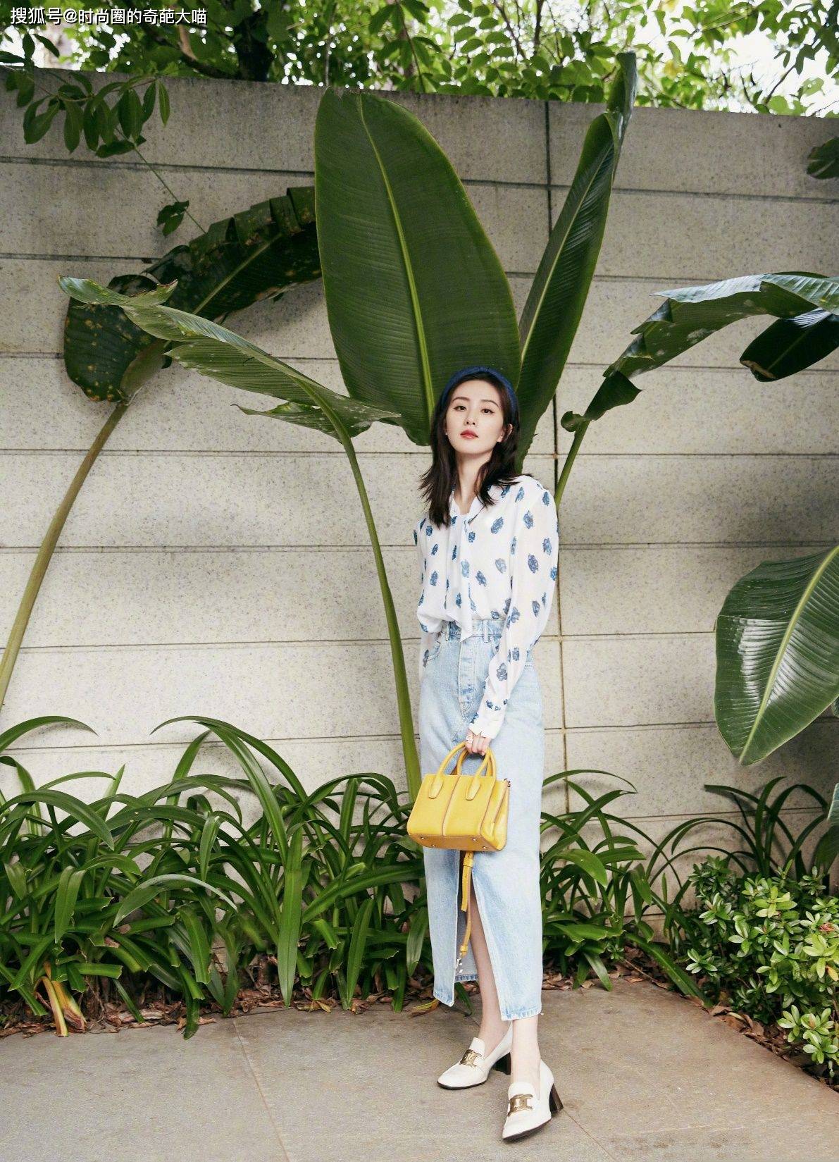 赵露思|T恤还穿不腻？看看爱豆的花式polo穿搭，素人们也值得一试