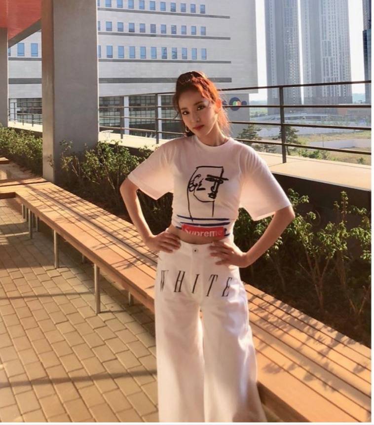 身材|dara久违晒照，大妈裙也挡不住的童颜，真的有35岁吗