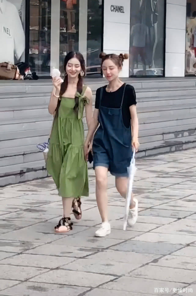网友|离开长腿特效的网红有多高?穿桔梗裙不到160,网友:被骗了!
