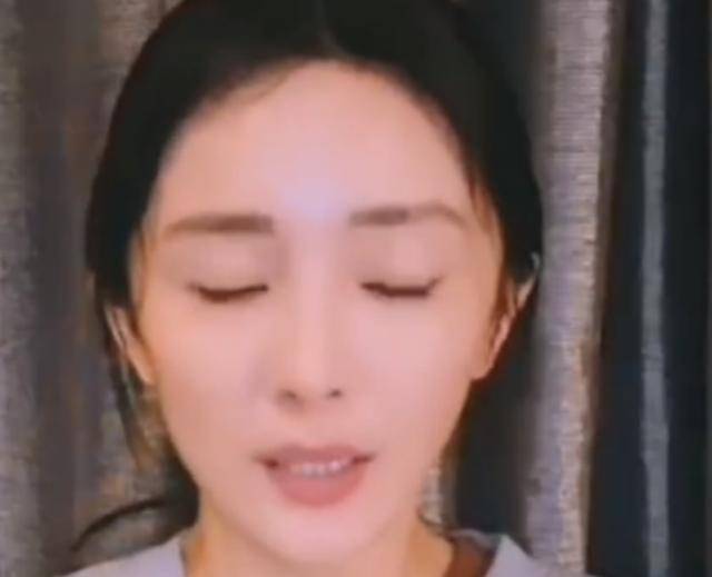 景甜|赵露思：我卸妆了，景甜：我卸妆了，鞠婧祎：我卸妆了，杨幂：你们聊