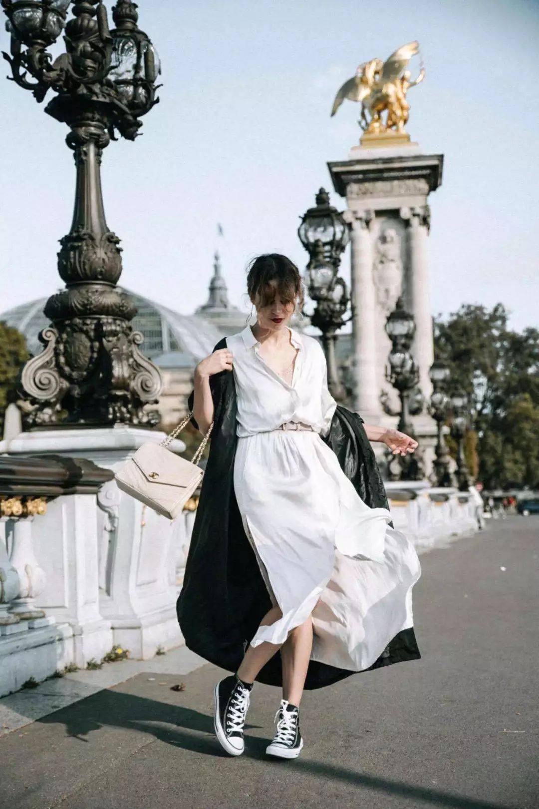 仙女|别再穿高跟鞋了，穿仙女裙＋平底鞋的你，时髦炸！