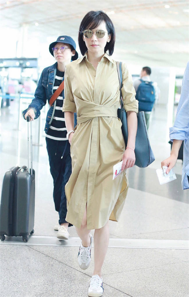 俞飞鸿|优雅迷人的衬衫裙，俞飞鸿韩雪教你来演绎，什么叫做气质如兰