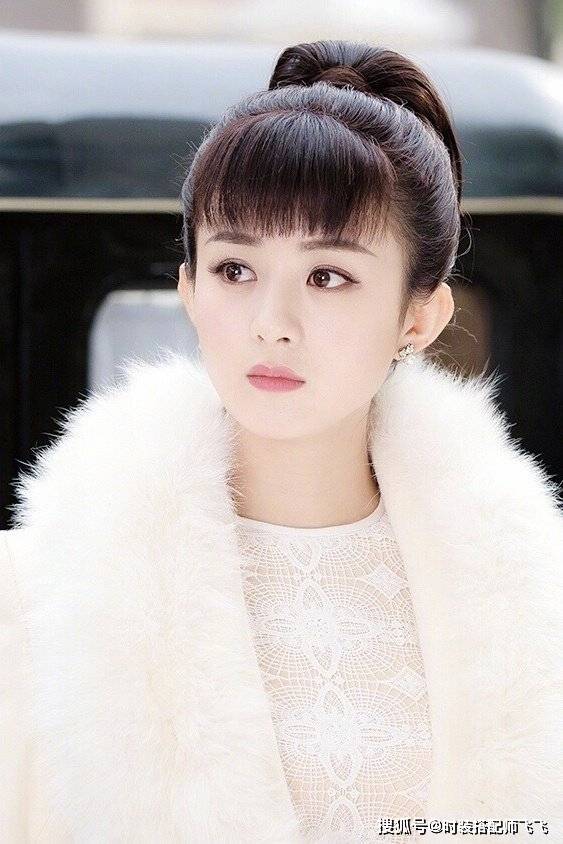 赵丽颖|不要误以为是暖皮就可以随便穿暖色，其实还有细分，穿错容易显老