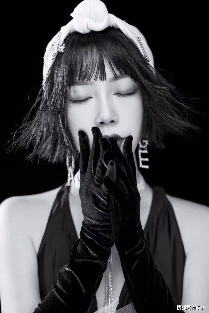 coco21岁身高168江西模特风格多变可甜可盐可外地拍摄