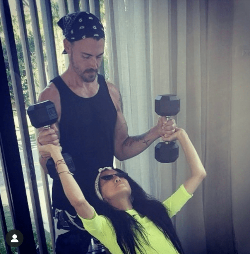 男友视角看女友躺着图 f6f35799baca446aa729bcb09a7935f6.png