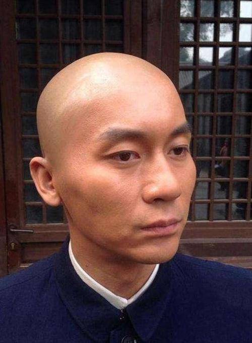 原创25位男明星光头肖战谢霆锋李现好帅张嘉译王凯砸场子来的