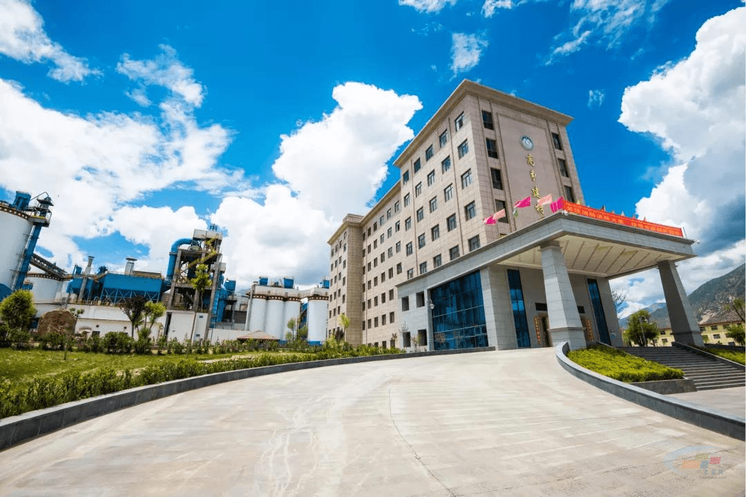 近日,西藏高争建材股份有限公司董事长大次仁在接受中国水泥网记者