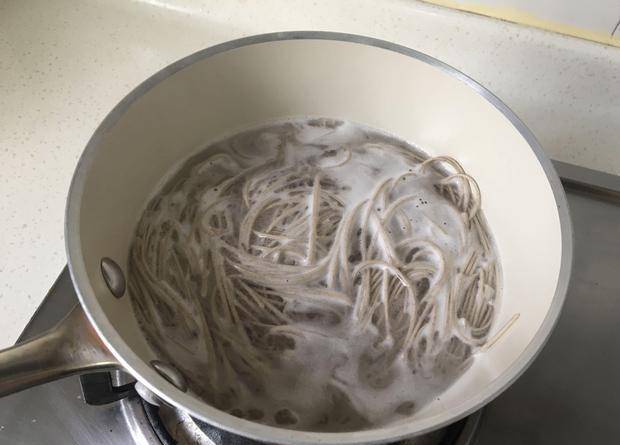 筷子|这早餐我家隔两天吃一次,鲜香嫩滑不油腻,吃一次就念念不忘