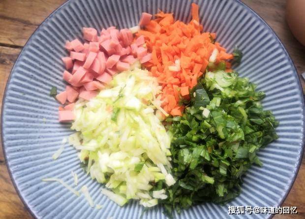 蔬菜|早餐别吃面条了,教你10分钟做一份早餐,简单操作,营养丰富