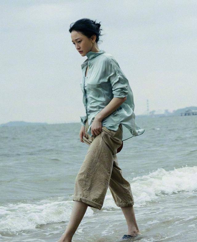 显得|周迅晒杀青照，造型纯天然，非常漂亮