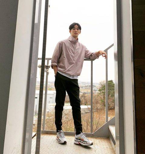 金秀贤私品味大公开:私服休闲穿搭运动机械表 金秀贤大秀高eq精品观