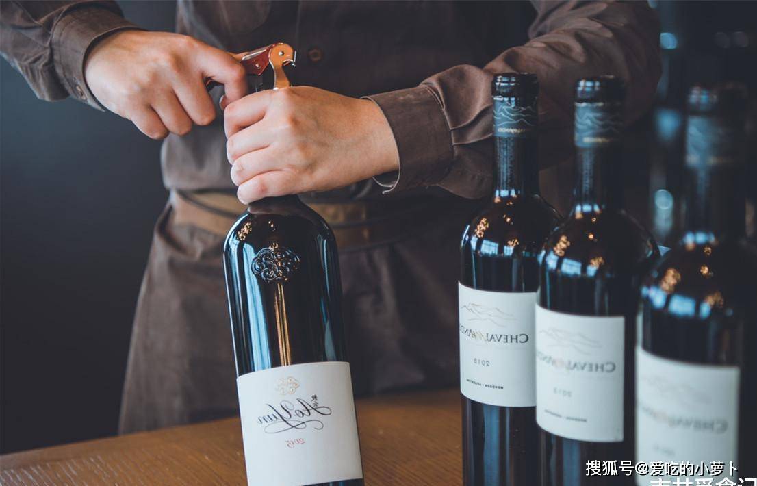 我国|红酒保质期为啥只有10年，过期红酒还能喝吗？品酒师告诉你答案