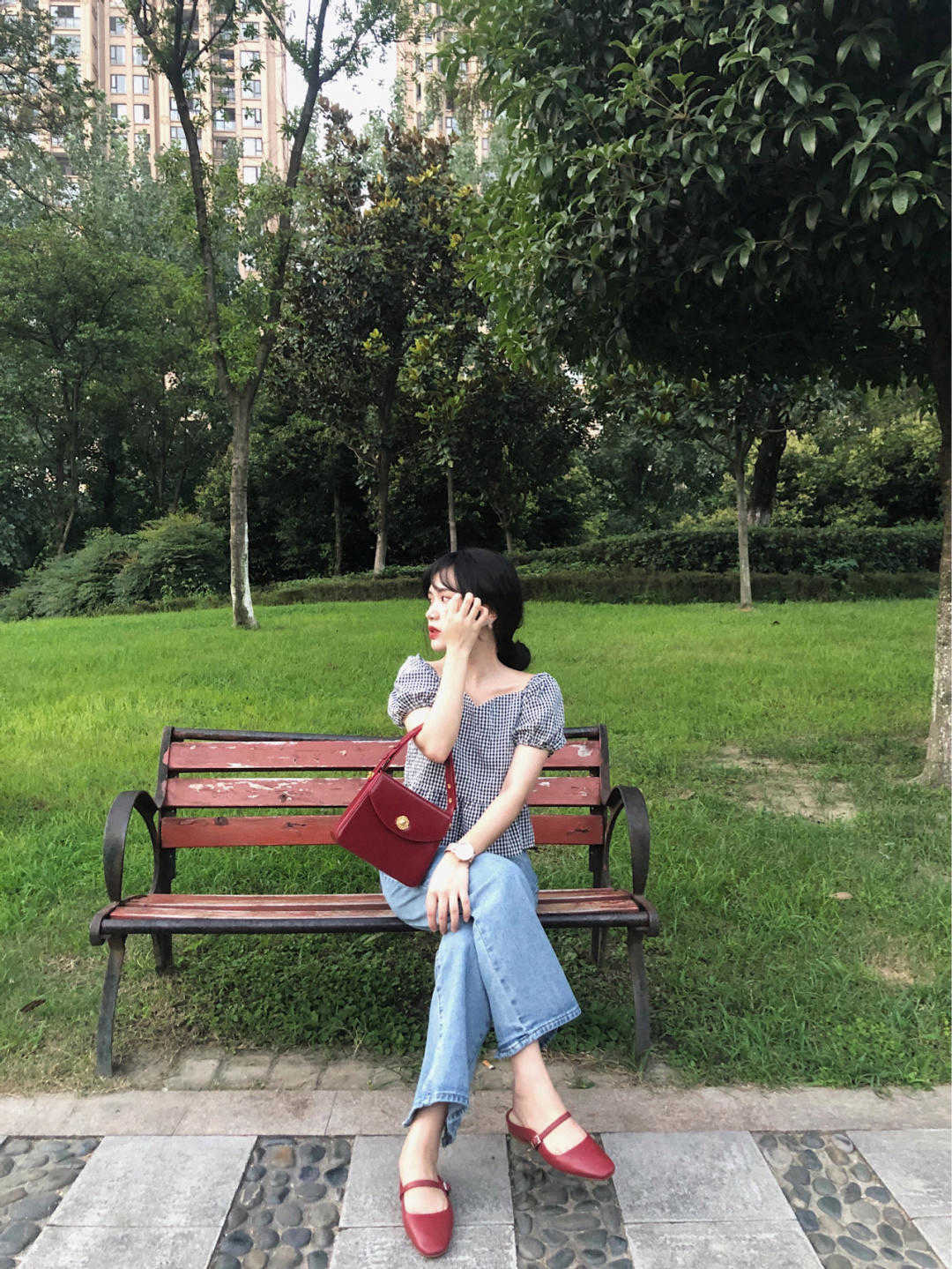 颜色|夏季怎么配色才时髦？学会这几套的“配色精髓”，让你的气质飙升