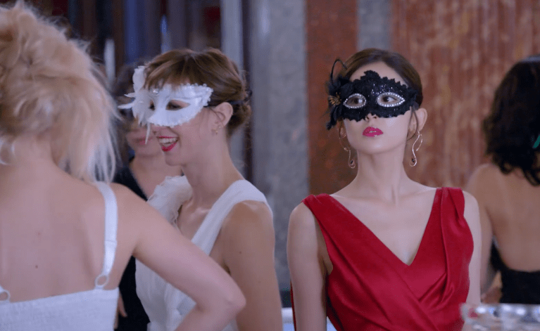 假面|归还世界：娜扎红裙假面惊艳，杨烁油腻遭劝退，徐正溪求婚戏最佳